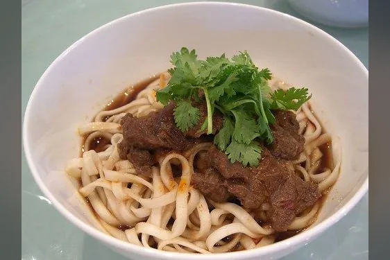 Misoa Beef Slice, misoa kuah dengan irisan daging sapi