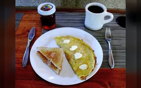 Peanut Butter Toast: Roti Bakar Selai Kacang di Bekasi