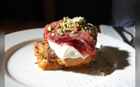 Paket Kaya Kopitiam Rp 40.000: Toast + Kopi + Telur